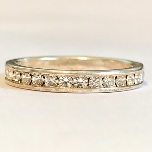 Vintage Crystal Rhinestone Eternity Ring Size 7 8  Silver Plated Stackable - Picture 6 of 8